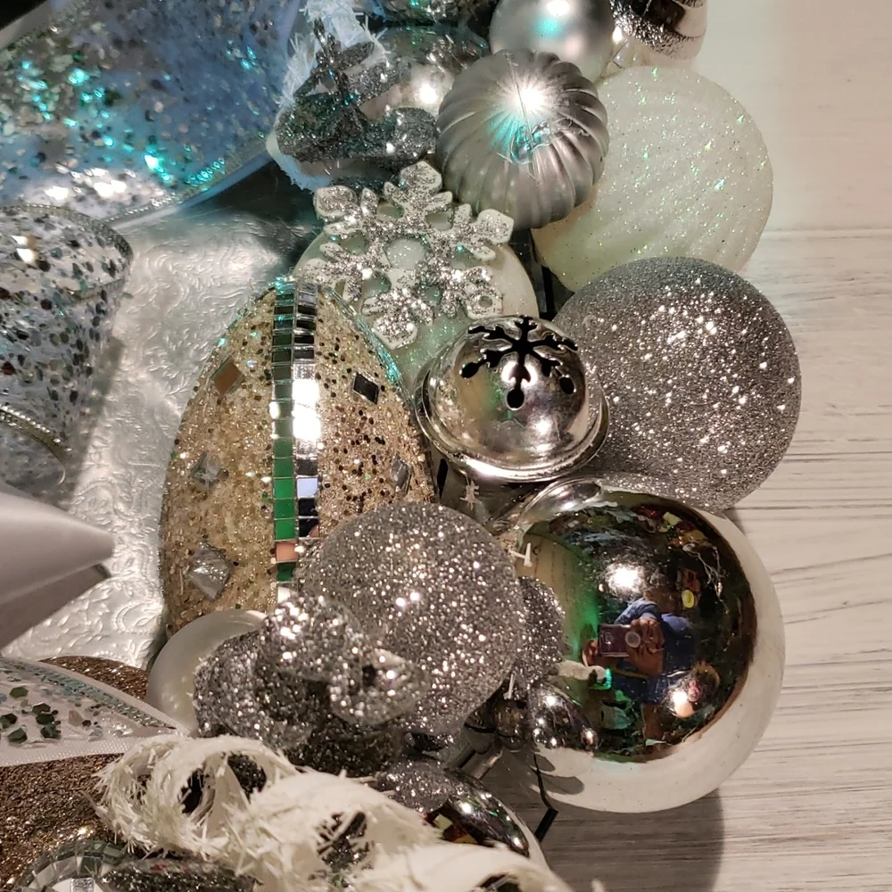 Silver Bauble Wreath